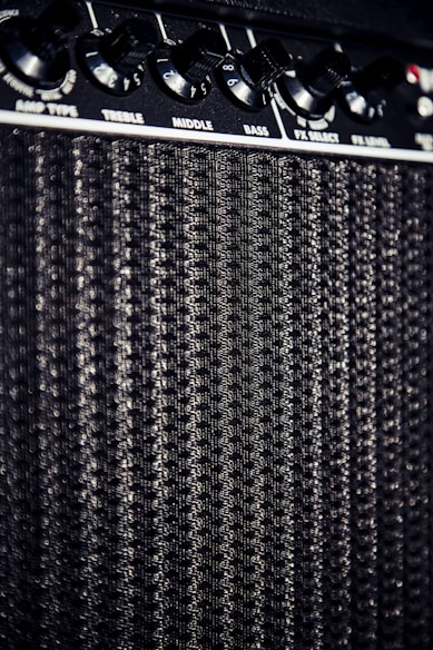 black guitar amplifier