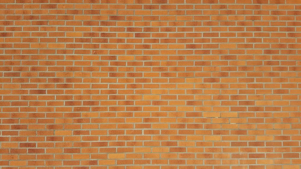 mur de briques brunes