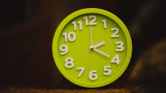 Green Clock that Represent King Organic Clean, Fast 1 hr Dry Time 