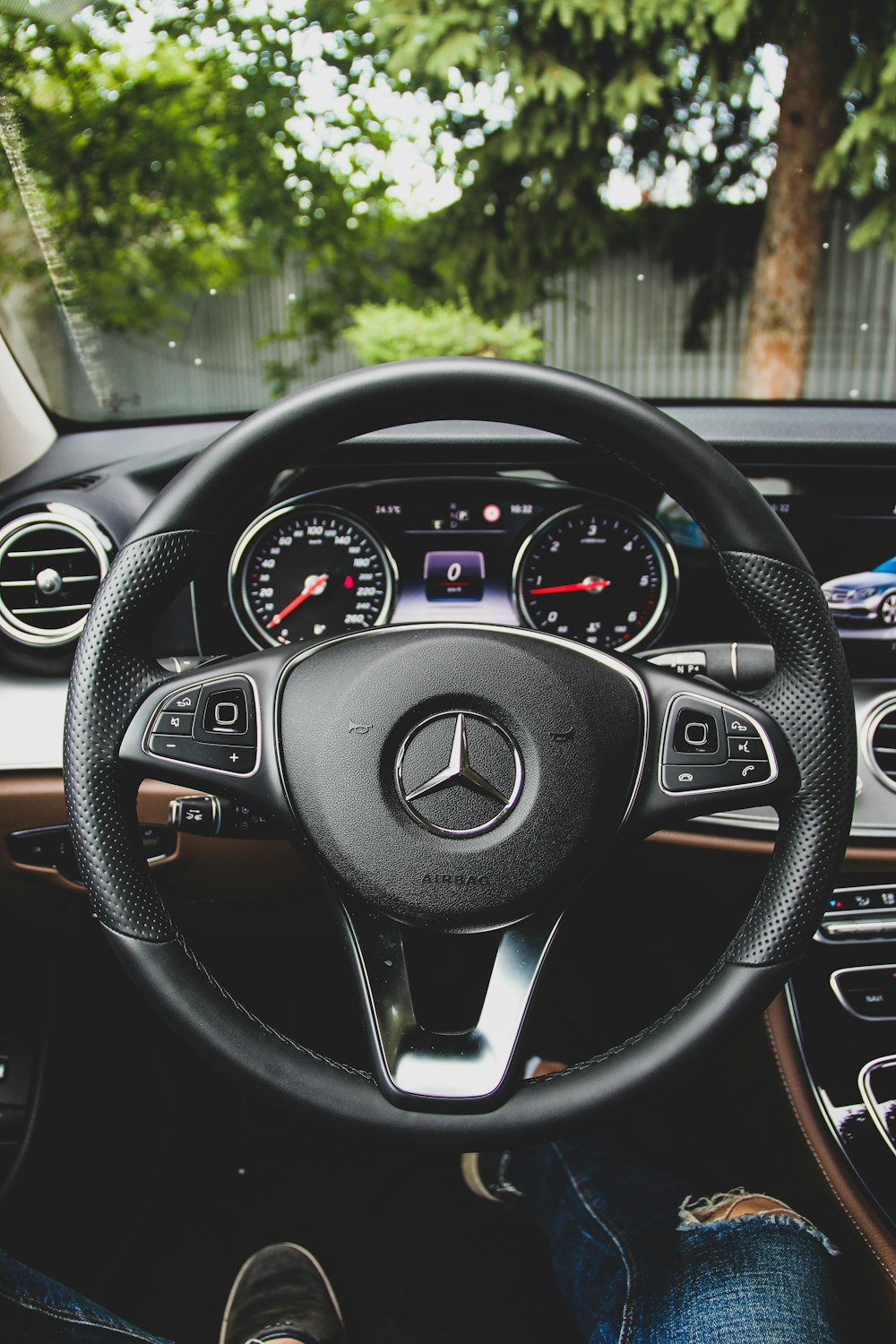 Black Mercedes Benz Steering Wheel Photo Free Steering Wheel Image On Unsplash