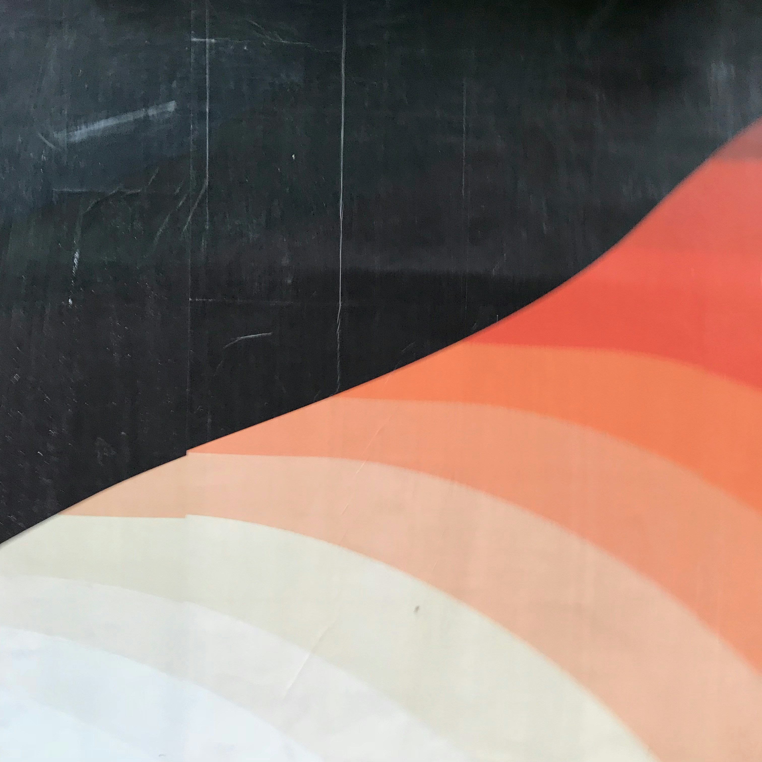 tecido listrado laranja e branco