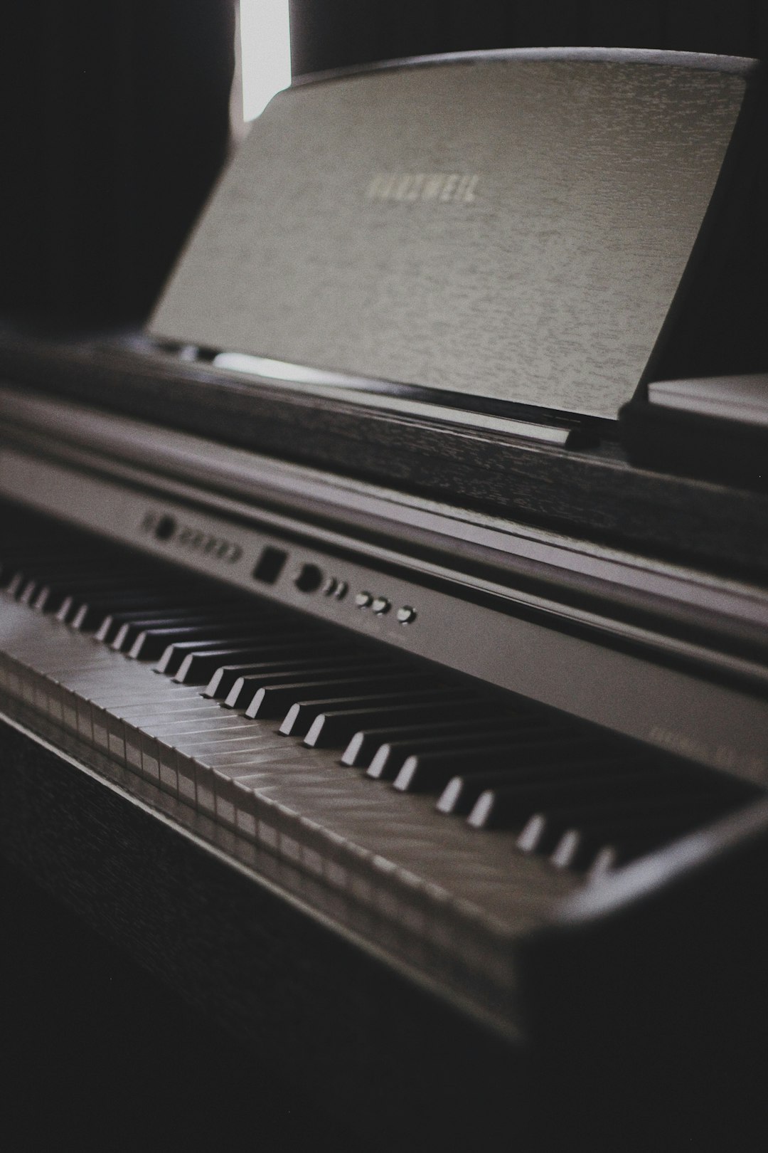 brown wooden piano