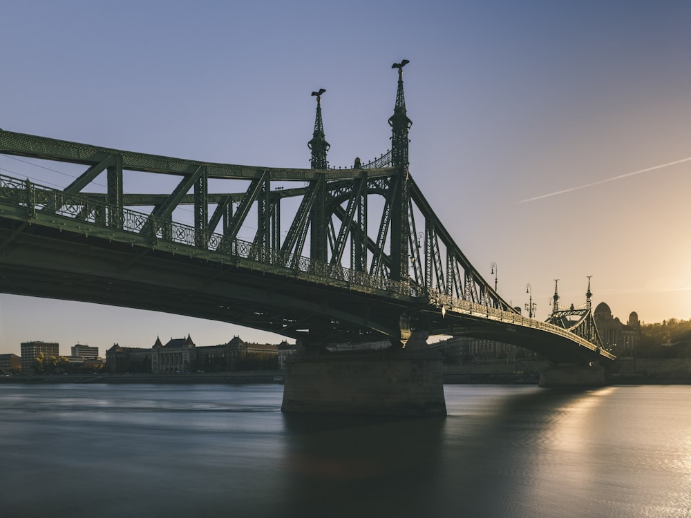 close-up photography concrete arch bridge