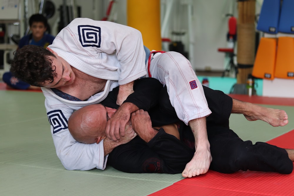 two men doing jiu jutsu