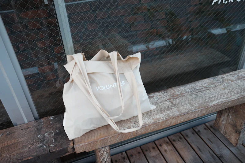 Canvas carry tote