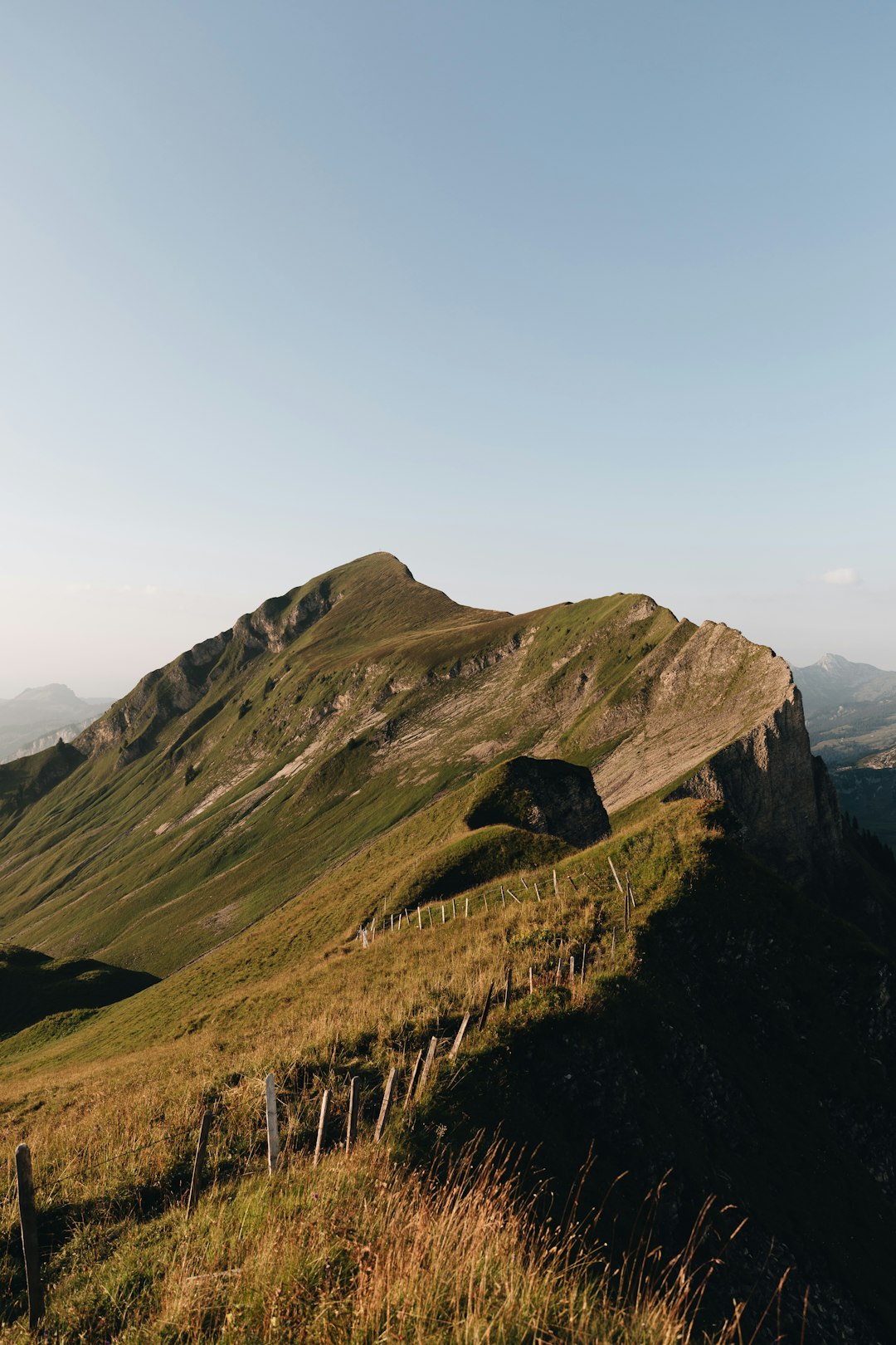 green grass mountain scenery