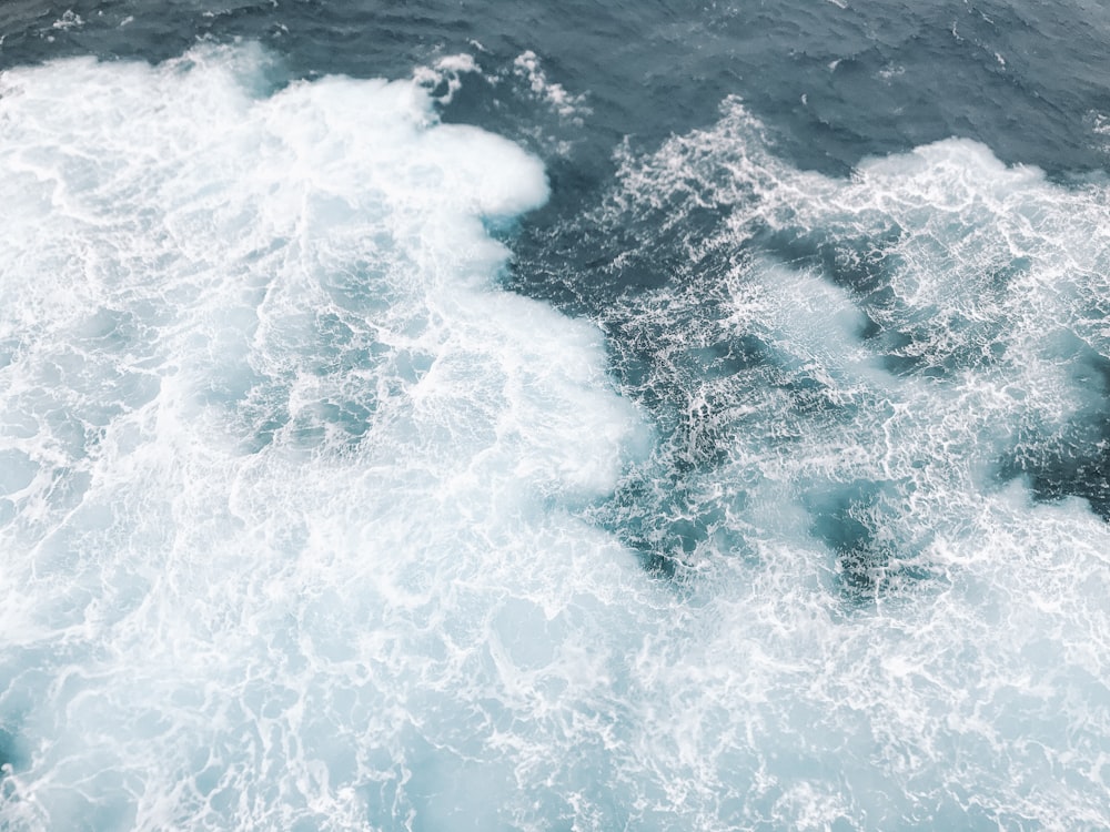 aerial photography of ocean waves