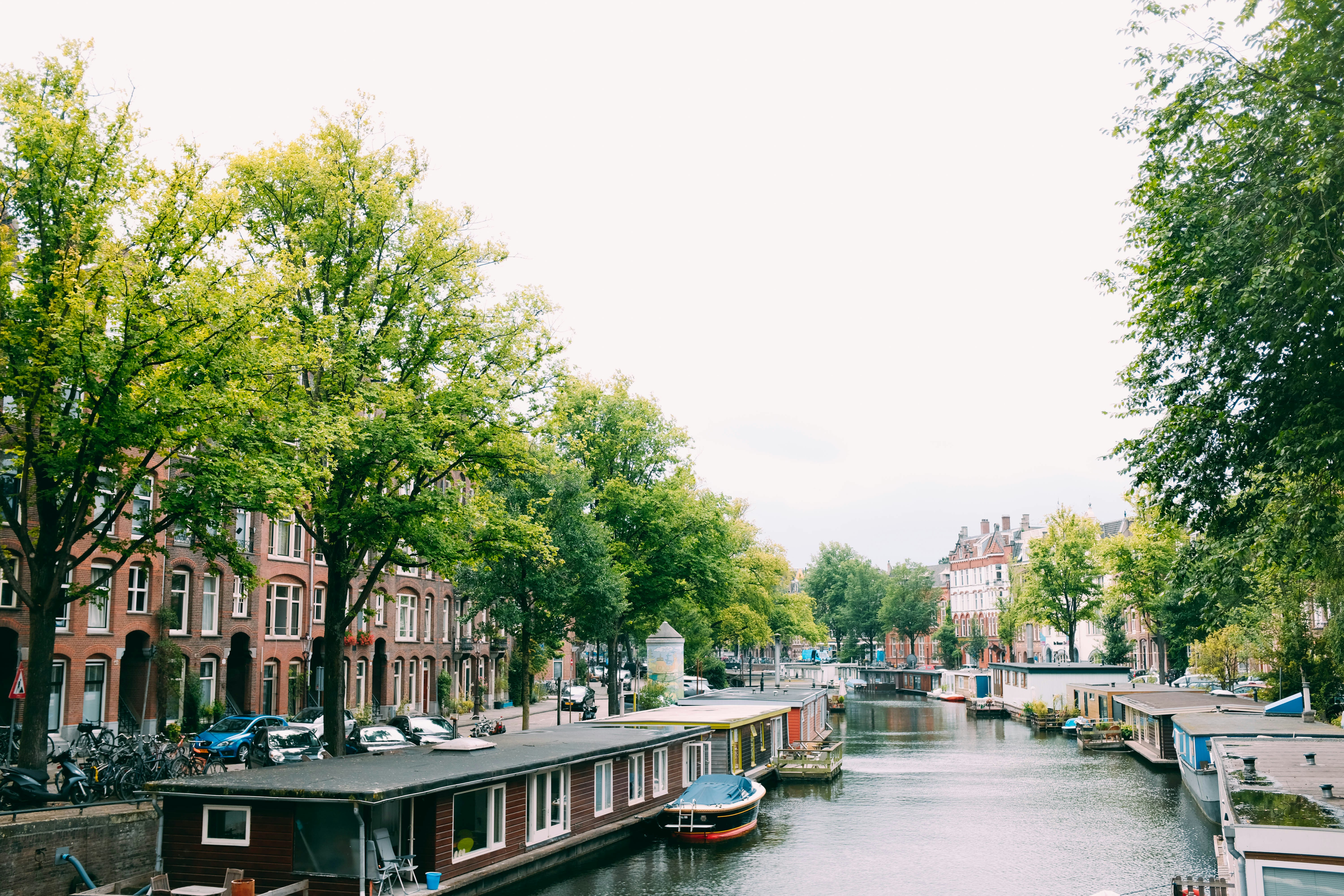 Photo by adrienolichon