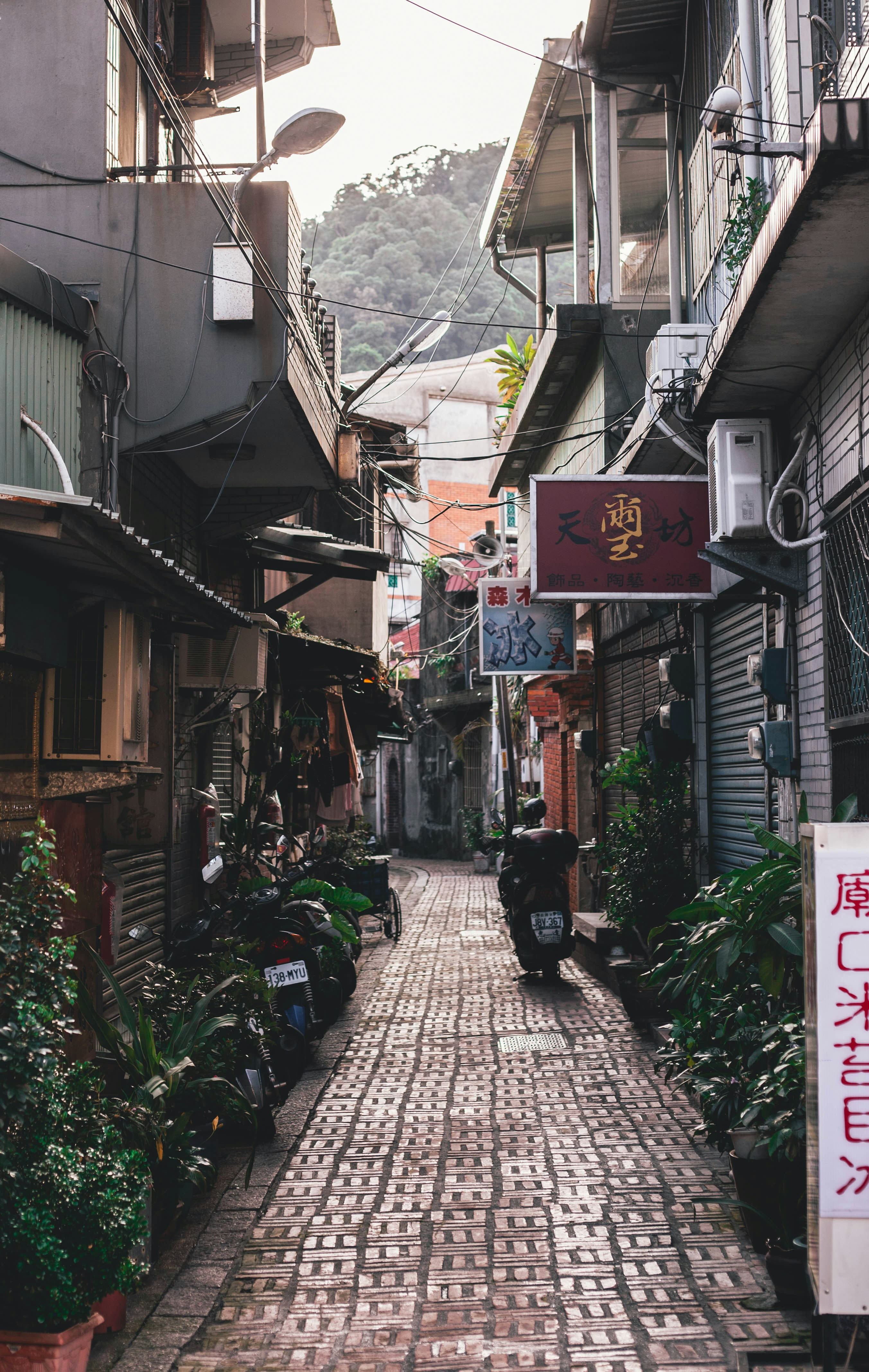 Photo by charlespostiaux