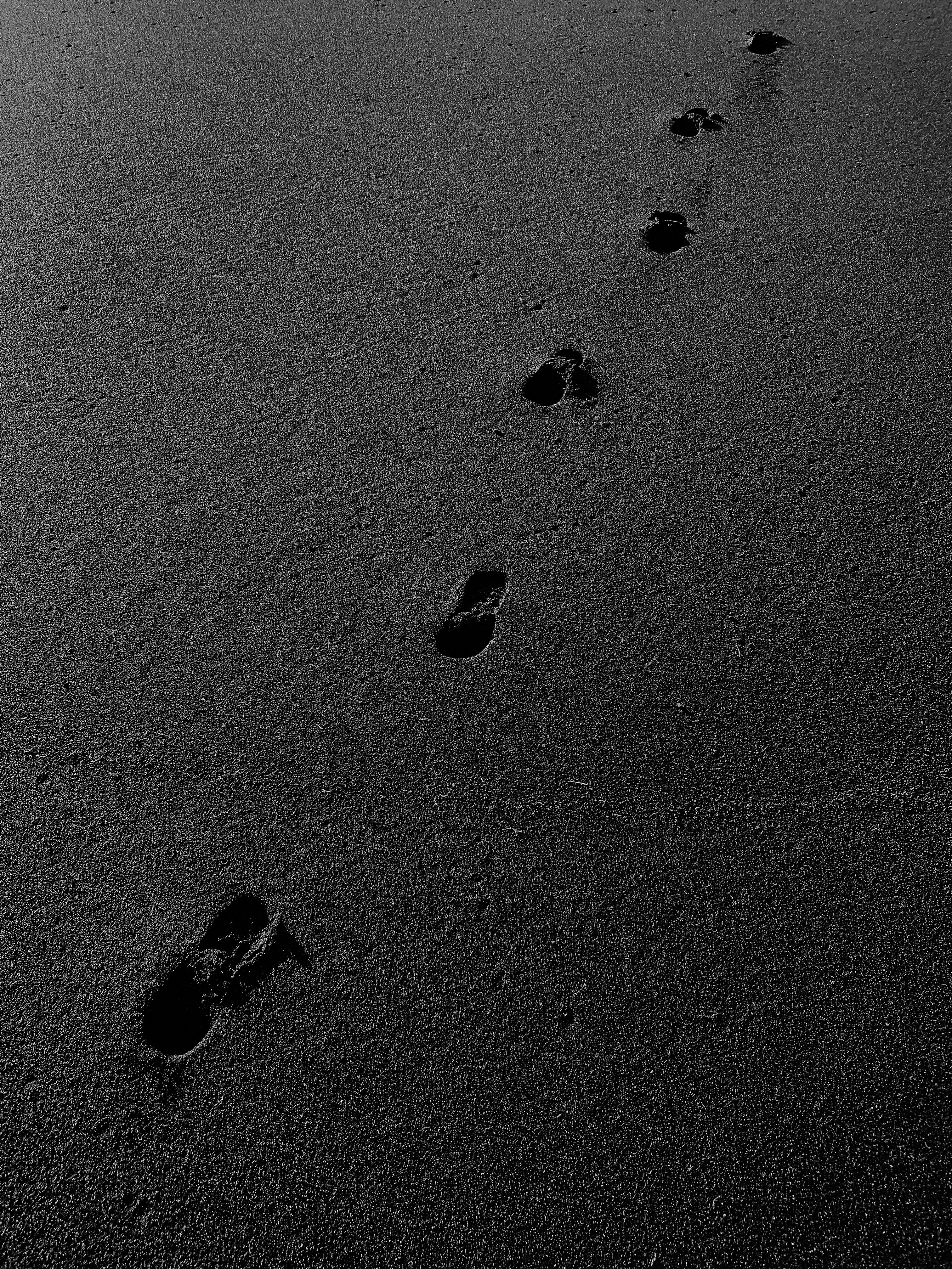 sand with footprints
