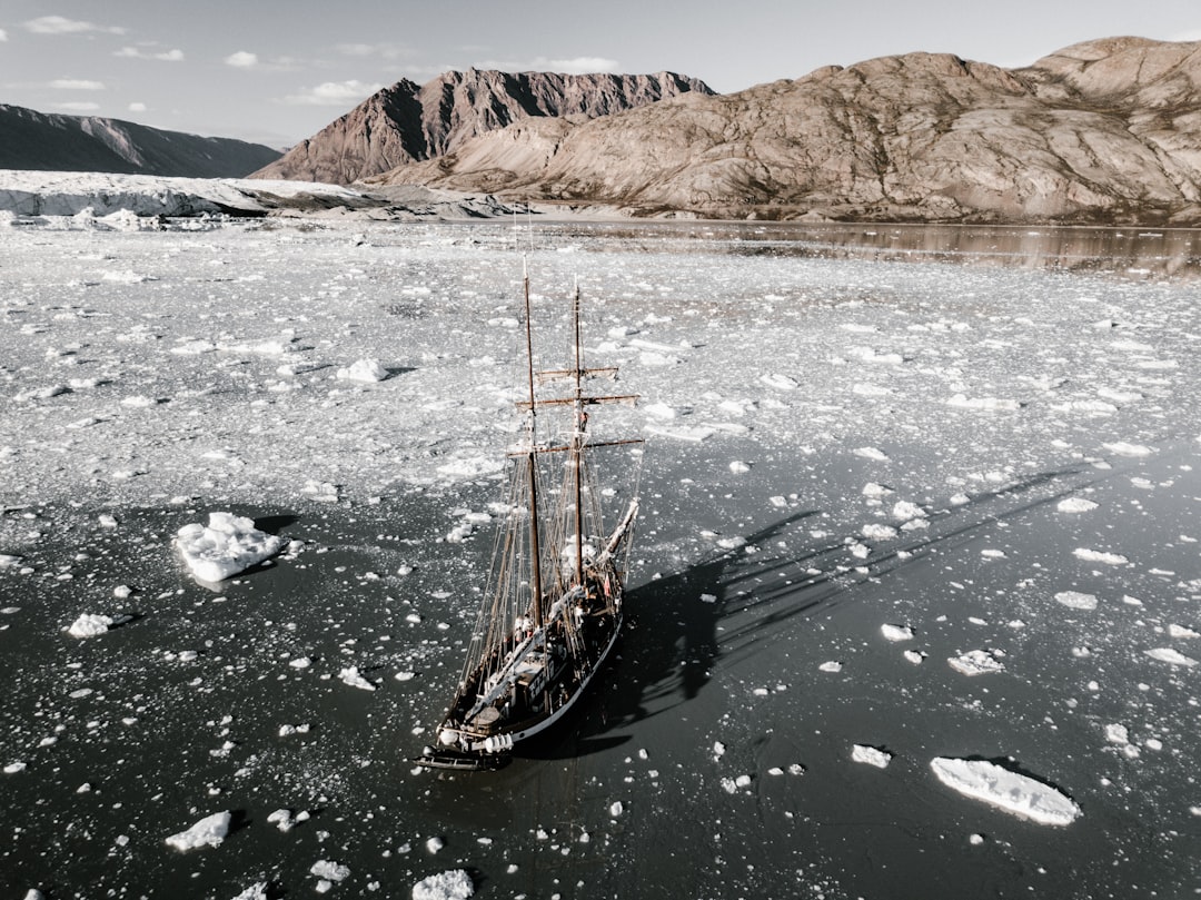 boat on water,