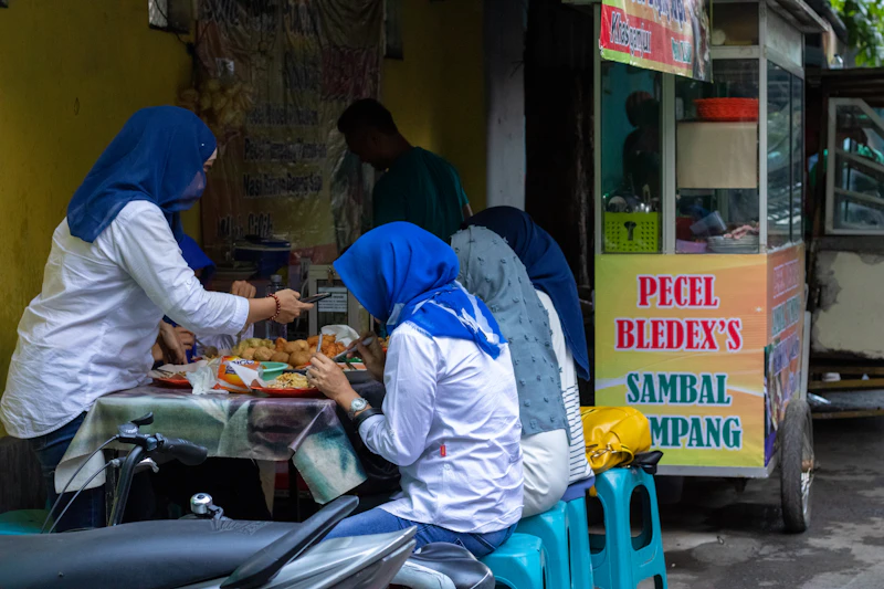 Best Local Markets in Surabaya for Food, Crafts, and Real Community Life