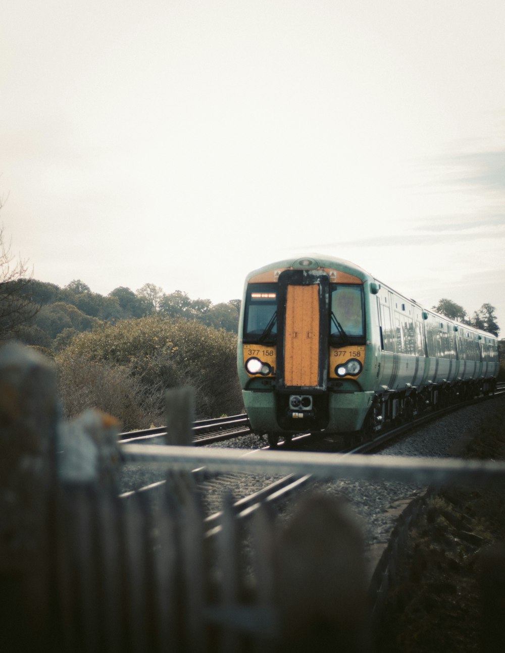 黄色い列車