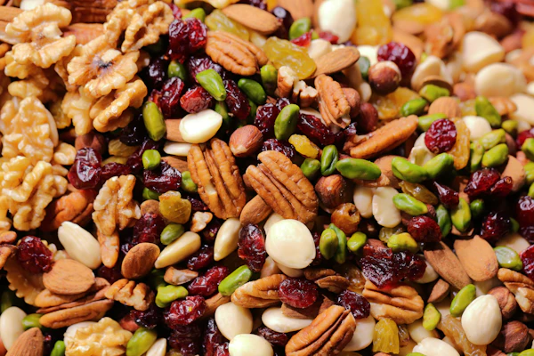 Mezcla de nueces, pistachos y arándanos deshidratados