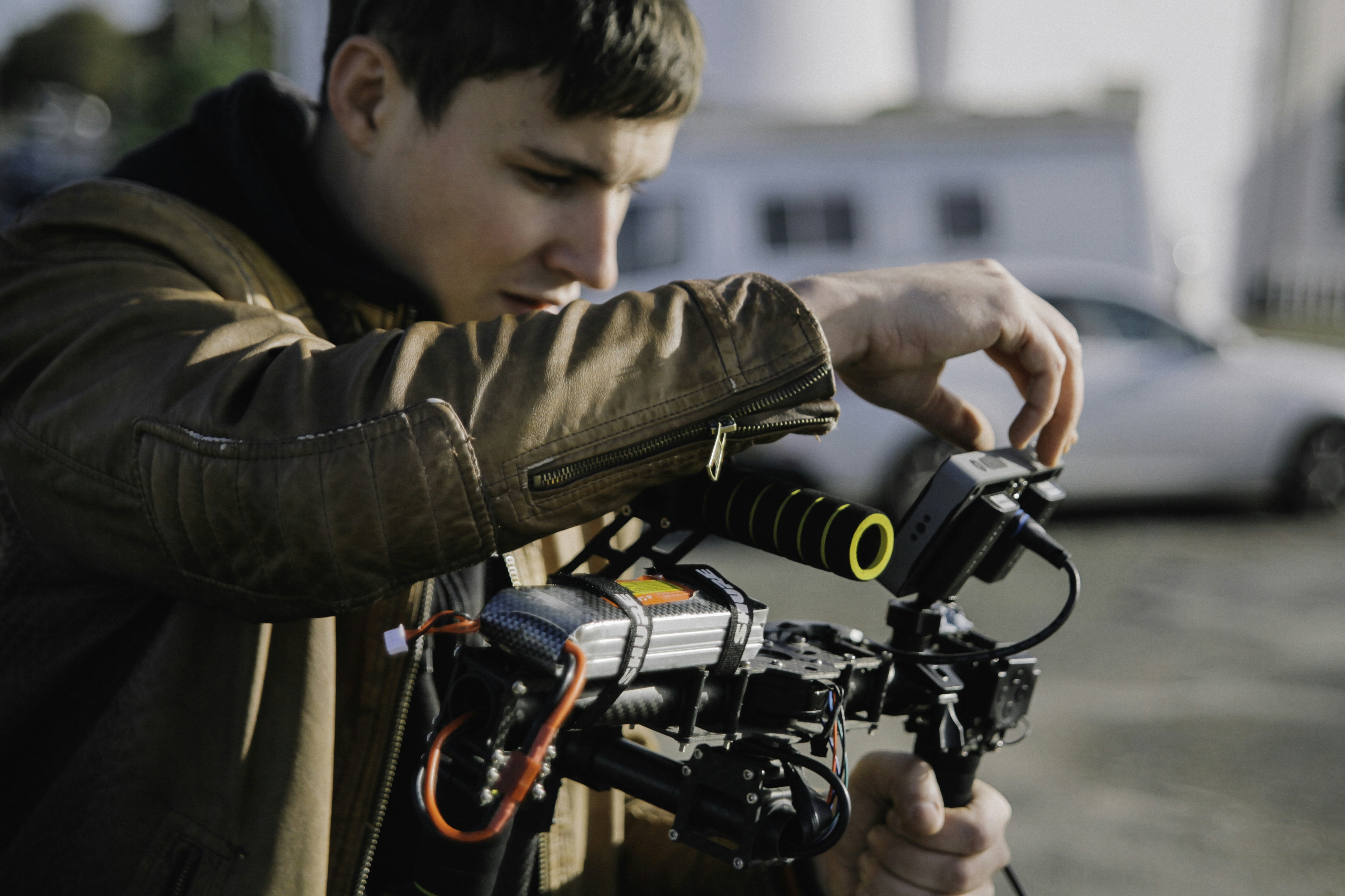 Темнокожий офис менеджер. Operations person. Информационные технологии в бизнесе. Бизнес тематика. Информационные технологии в бизнесе.