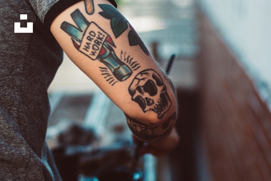 Person with sleeve photo – Free Image on Unsplash