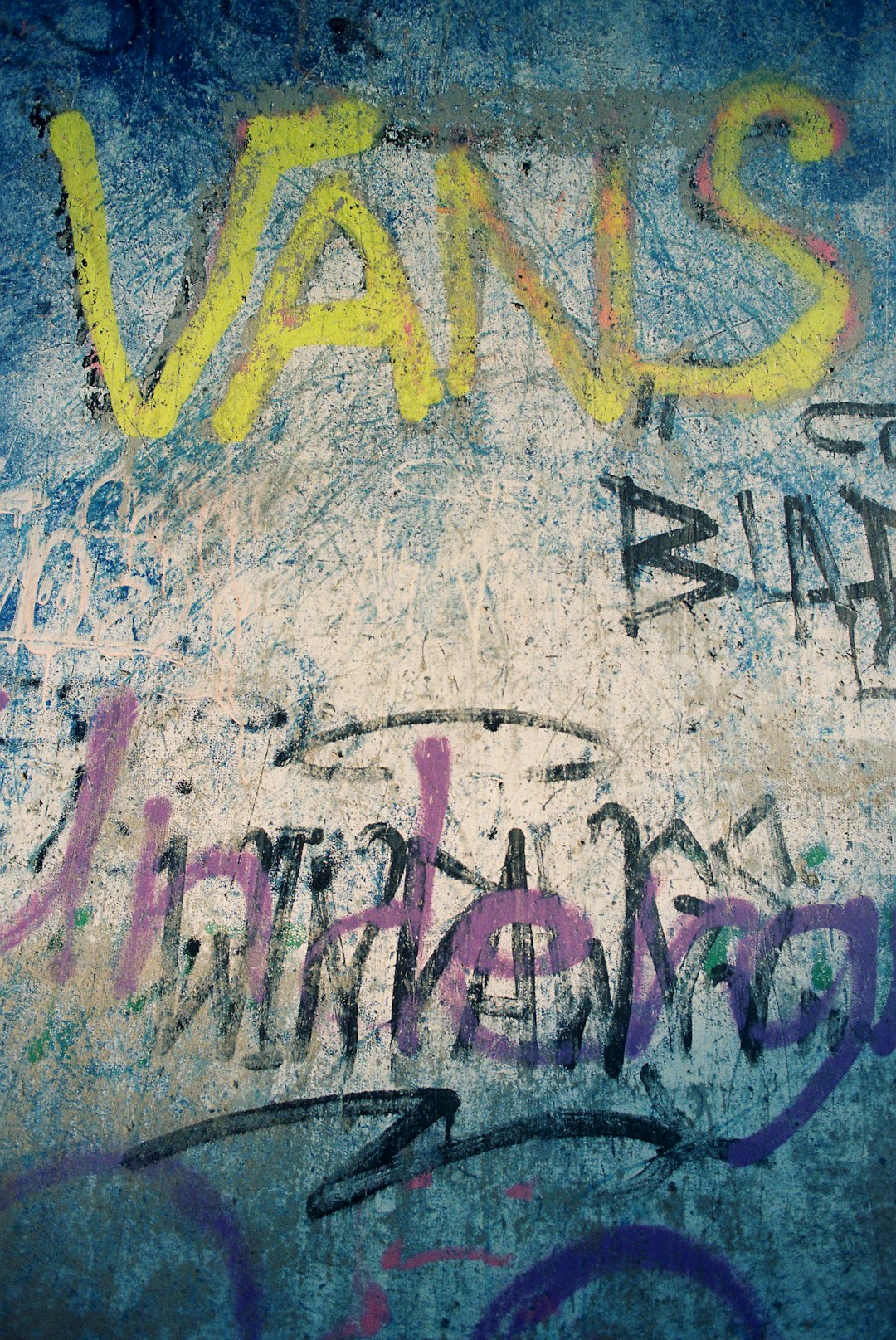 Vans logo graffiti