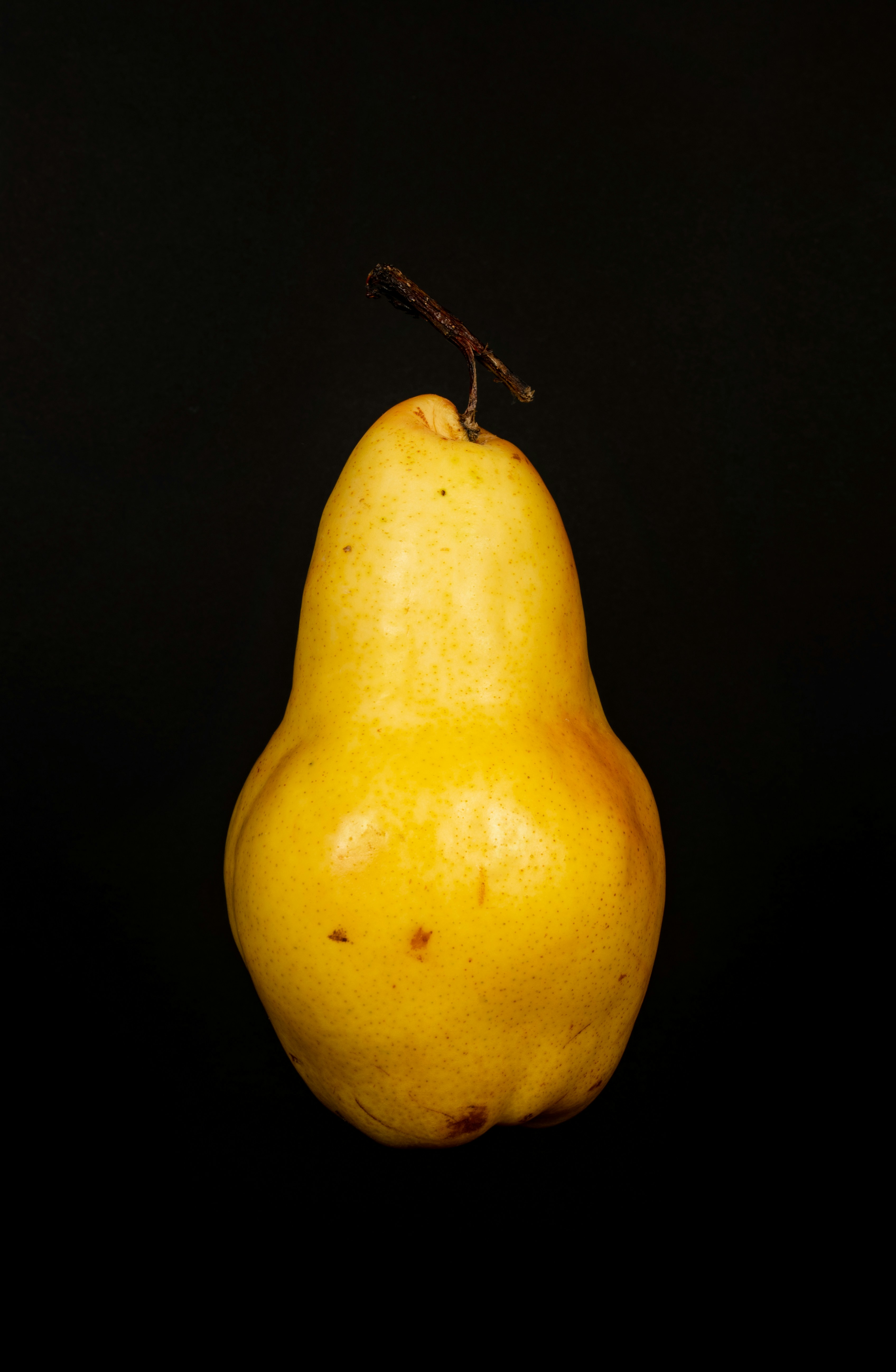 Грушевидный фрукт. Груша желтая. Груша. Груша бартлетт. Груша форель.