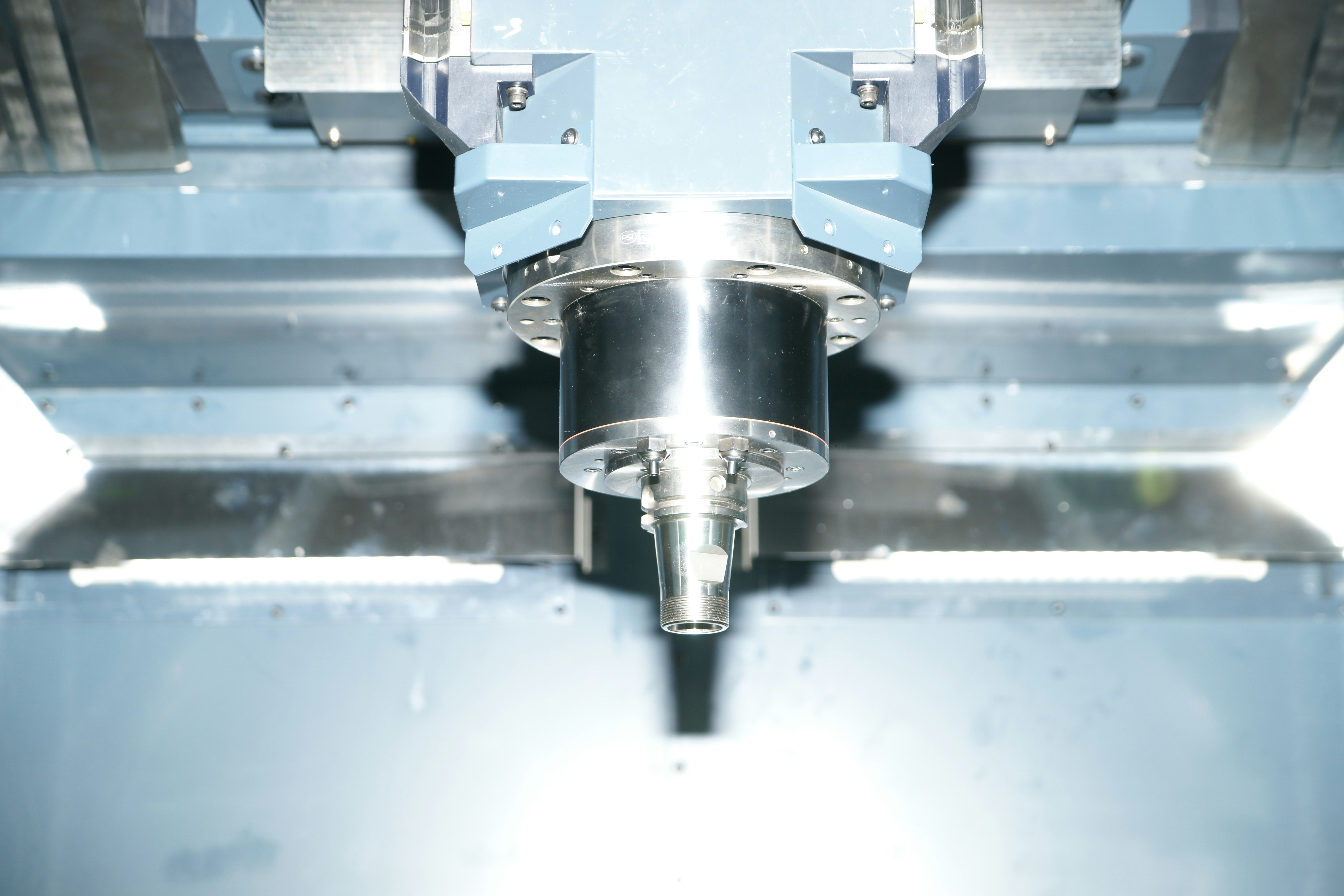 Mini CNC milling machine achieving precision and accuracy in metal fabrication