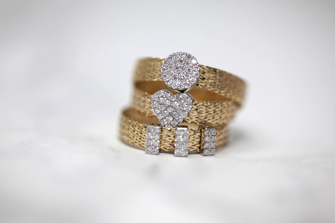 Marais eternity band, half-band variant in 18k yellow gold