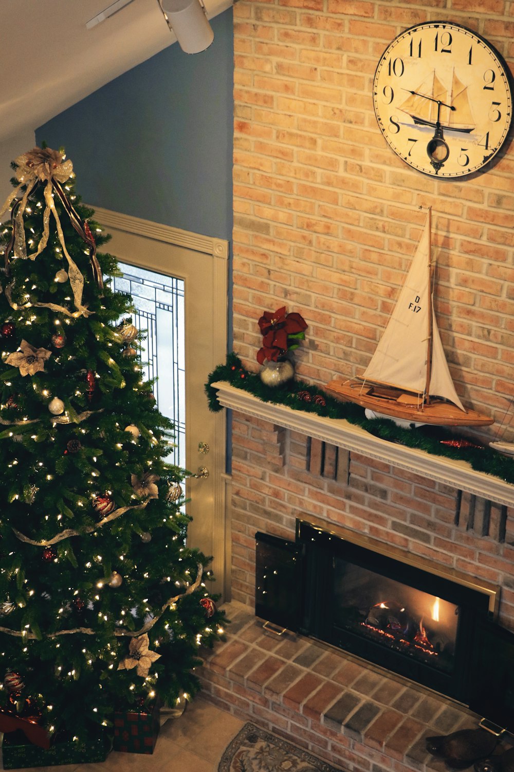 Christmas tree with string lights