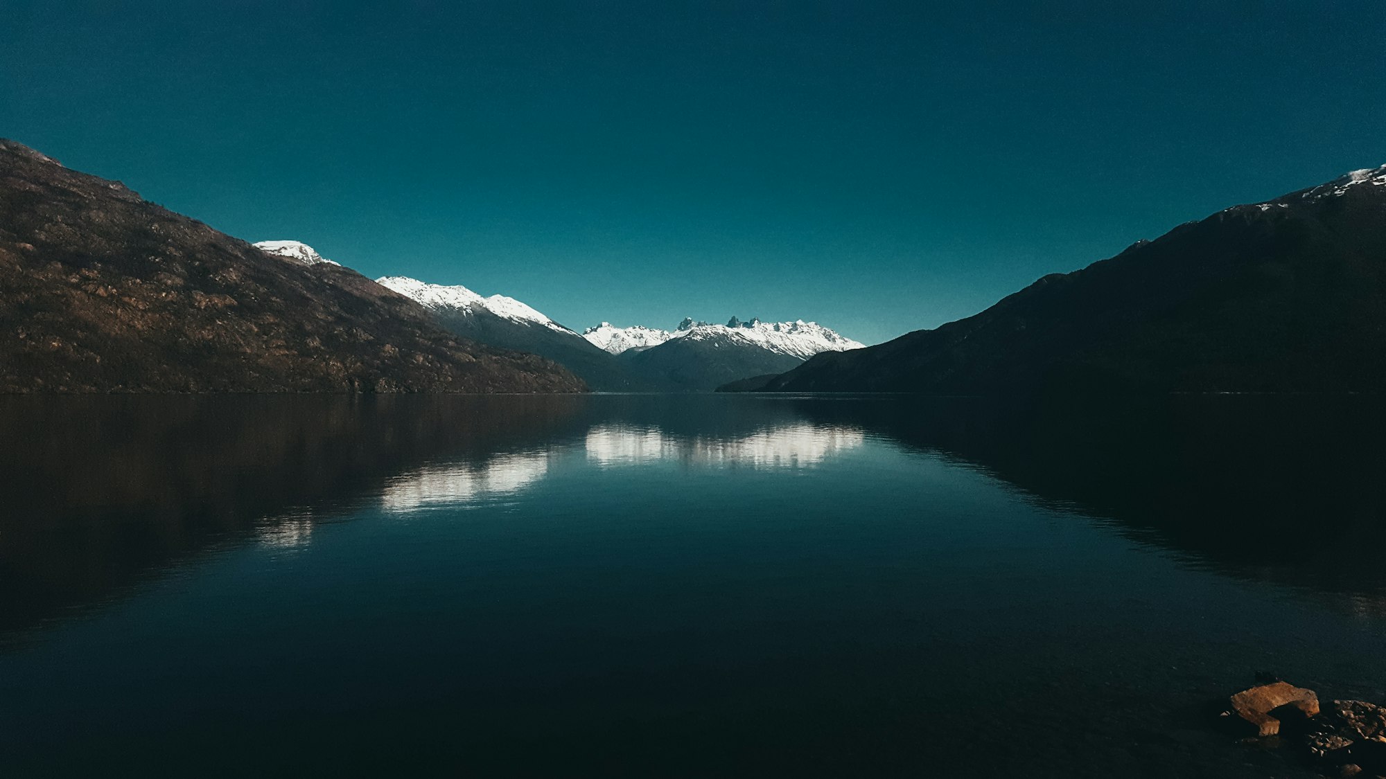 Lago Puelo: Un Paraíso Turquesa