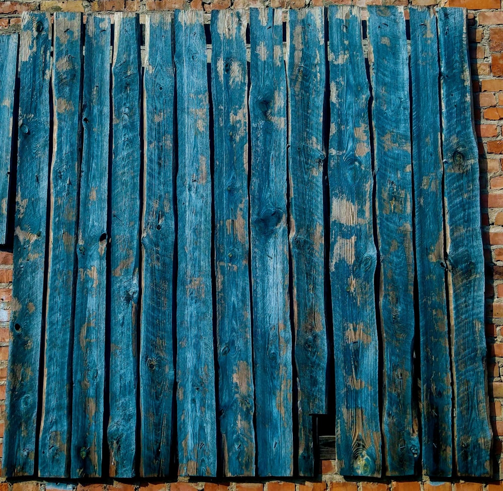 blue wooden b