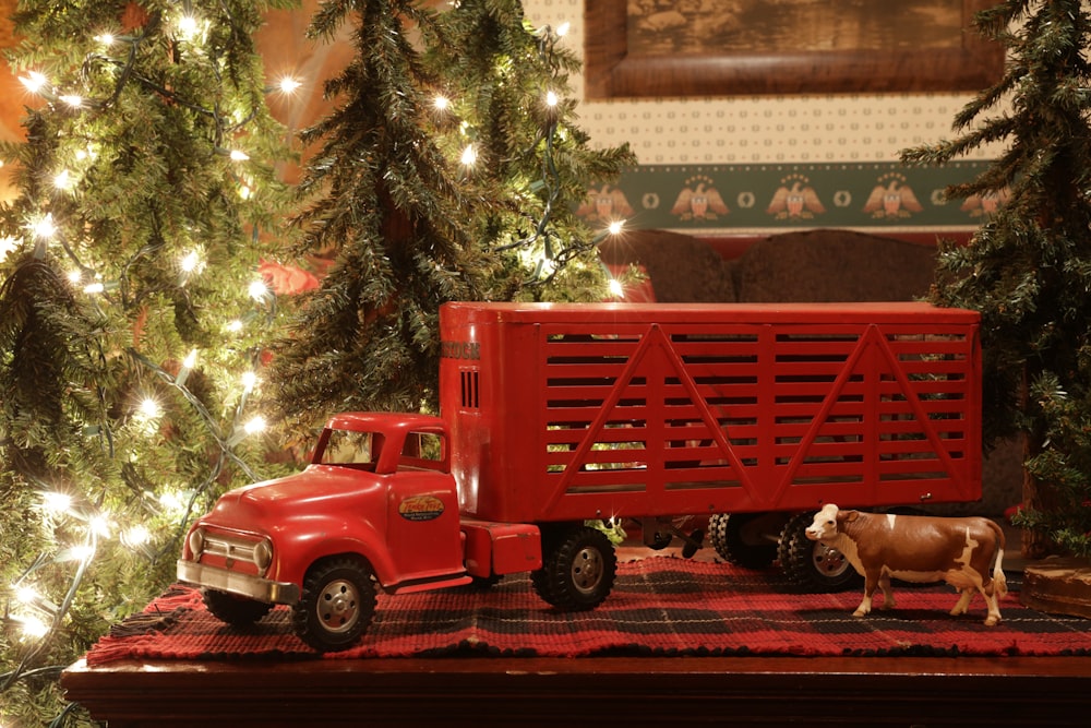 red truck scale model