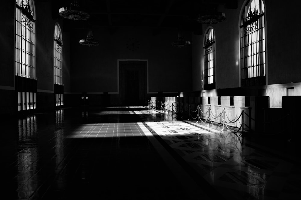 black and white wooden table