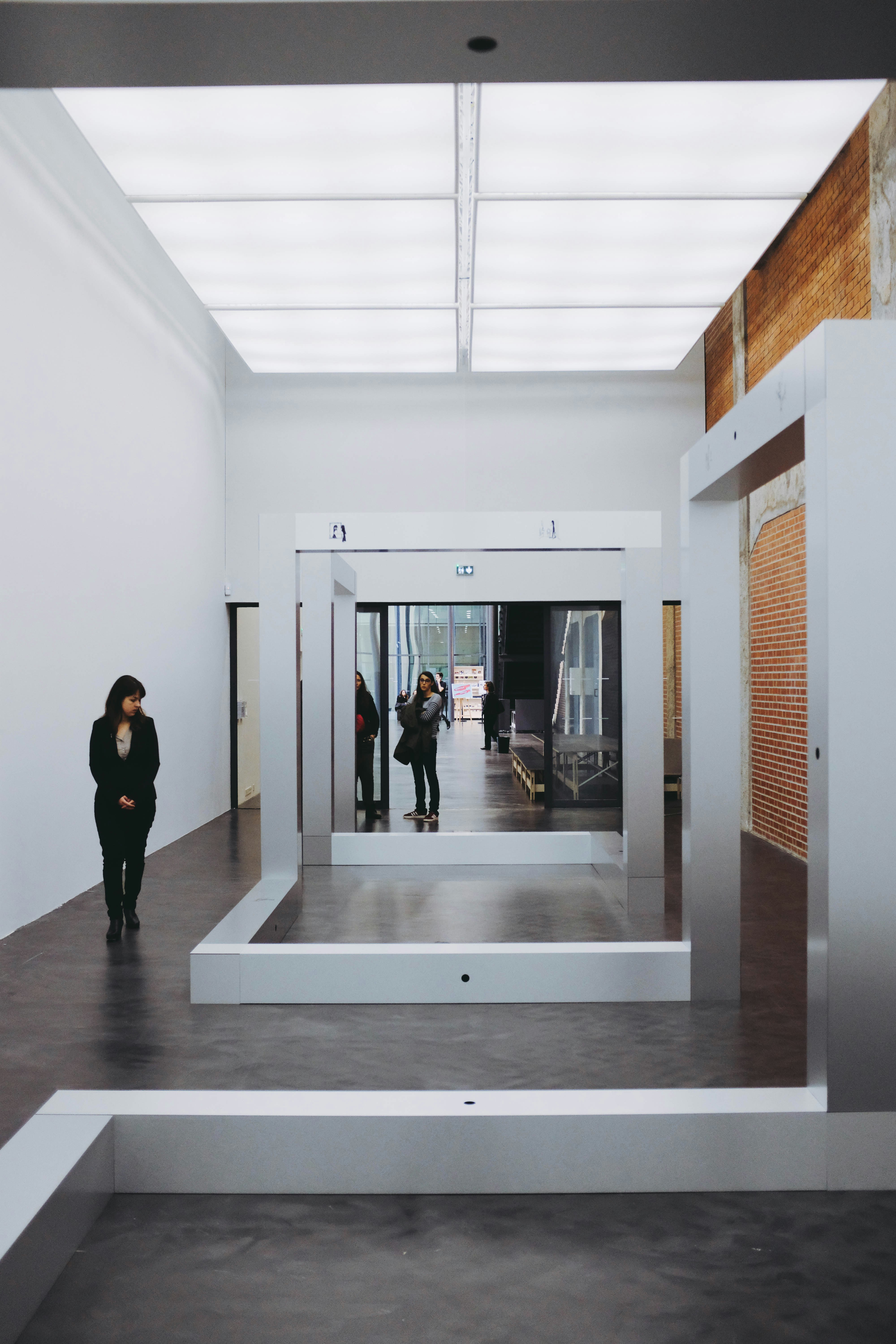 Photo by adrienolichon