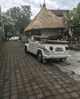 A beautiful convertible car ready for island tours.