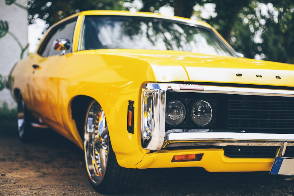 yellow coupe