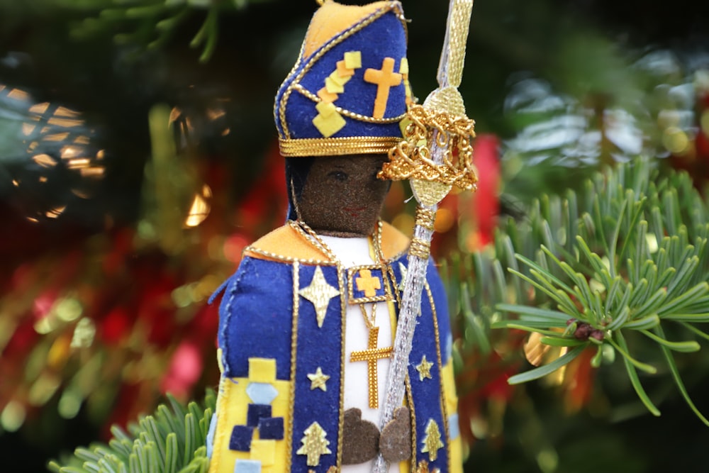 closeup photo of religious figurine