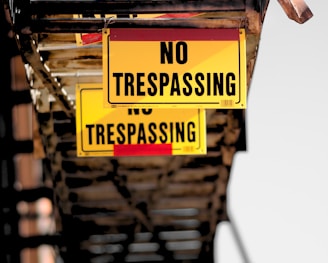 no trespassing sign