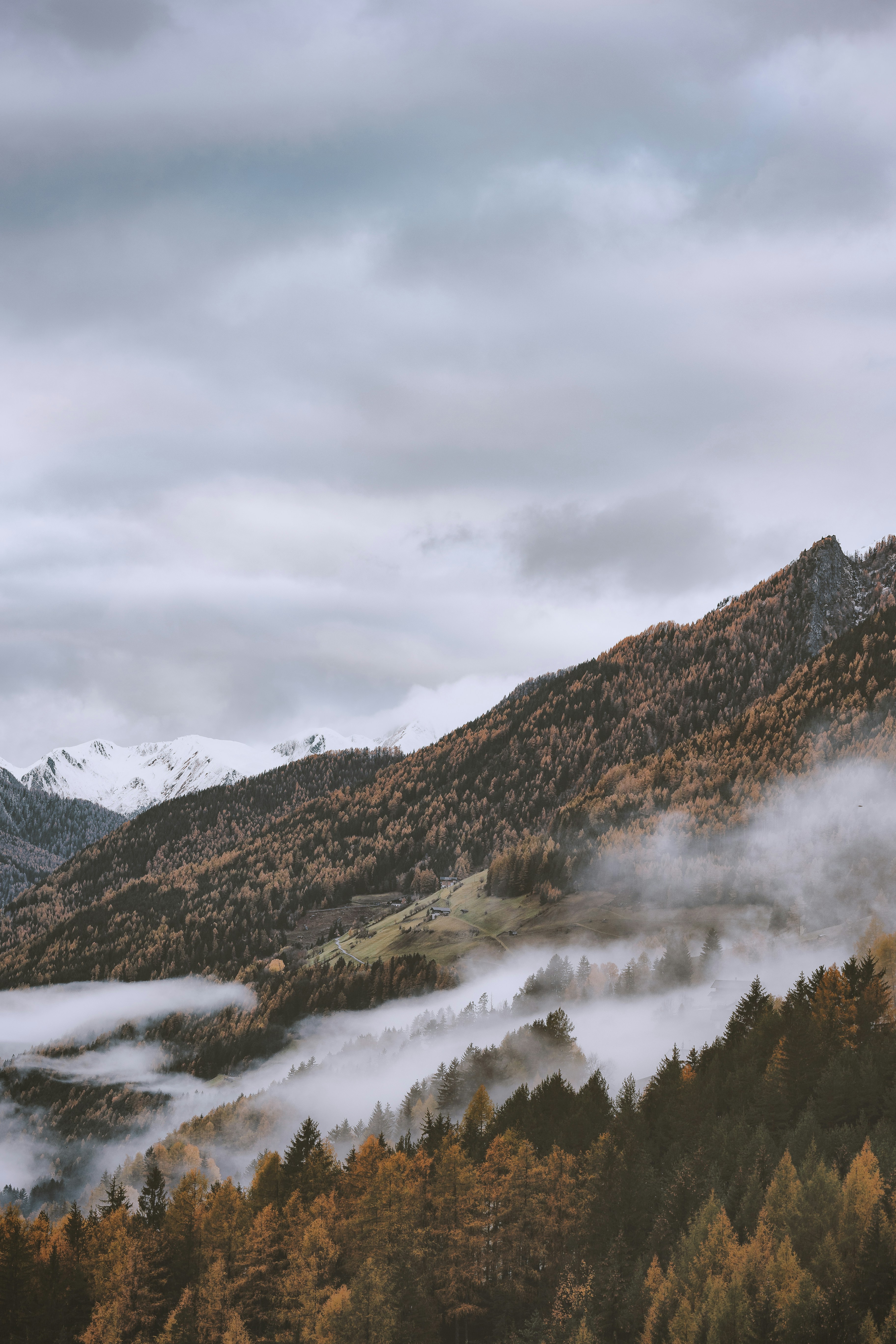 山の壁紙の写真 Unsplashで見つける青いの無料写真