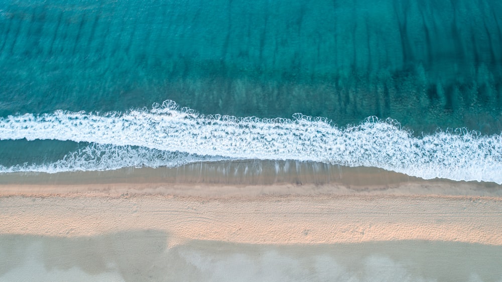 aerial photo of sea waves