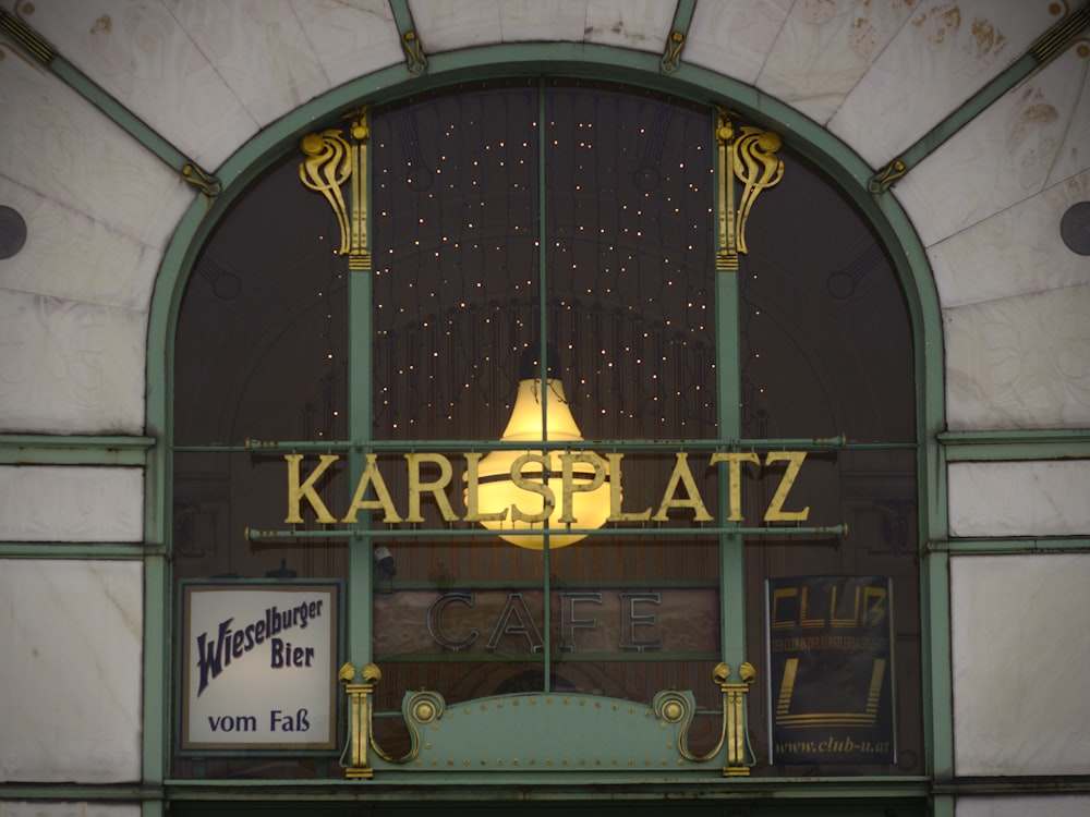 Karlsplatz store window