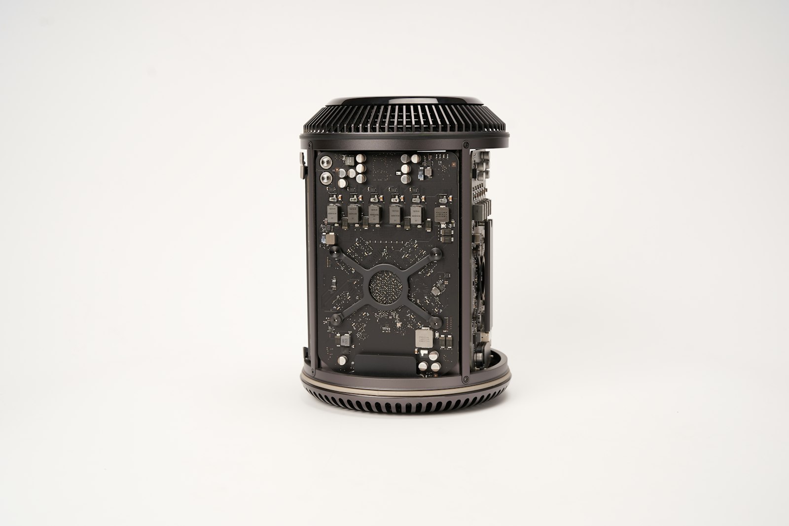 Sony FE 50mm F2.8 Macro sample photo. Black bluetooth speaker photography