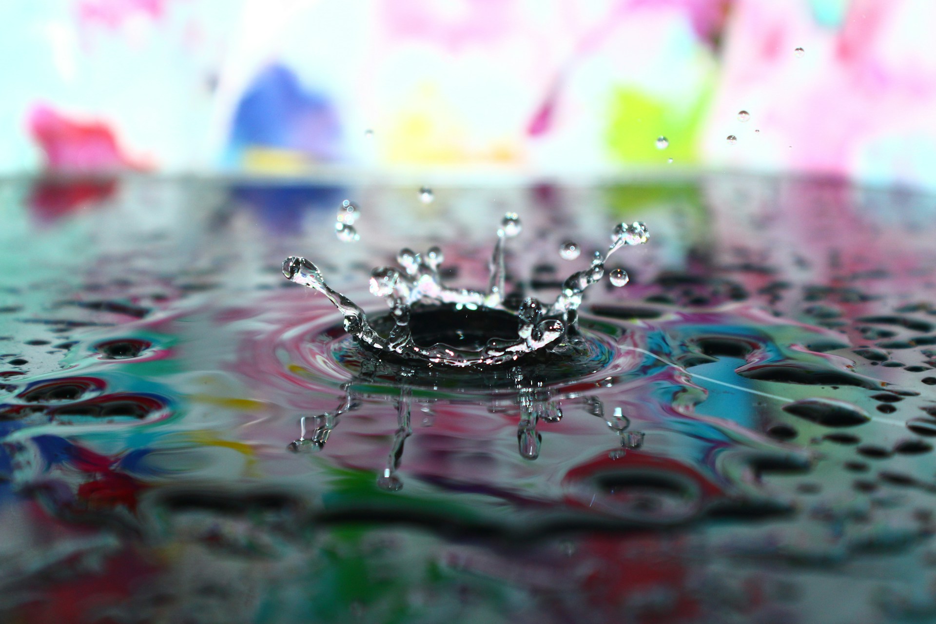 gray computer monitor