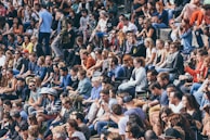 des gens durant un évènement musical la sécurité oragnisée par Seyf sécurité sécurisation event