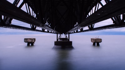 Edgewater Pier - Dari Below, United States