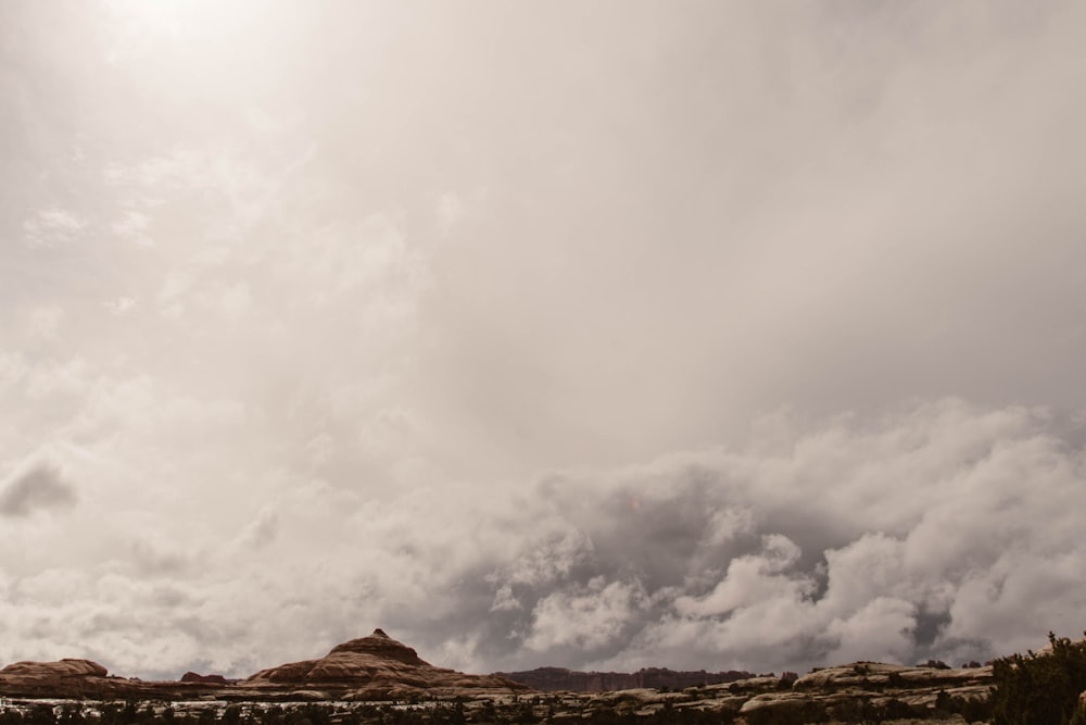 mountain during daytime