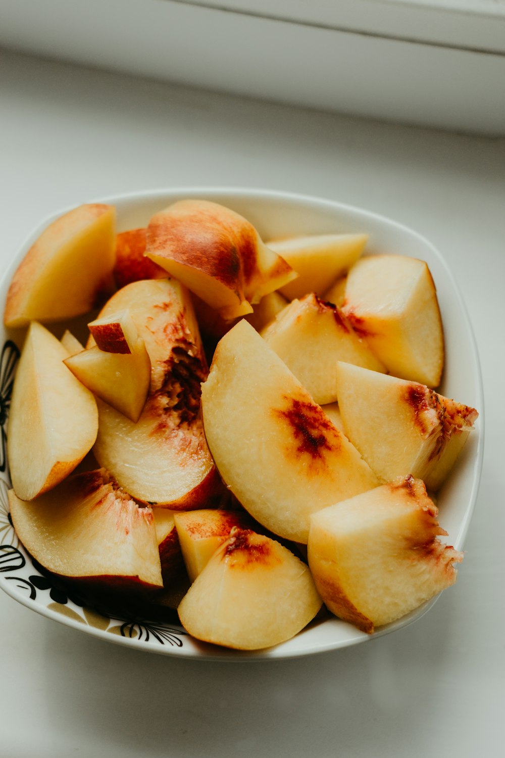 fatiar fruta de pera