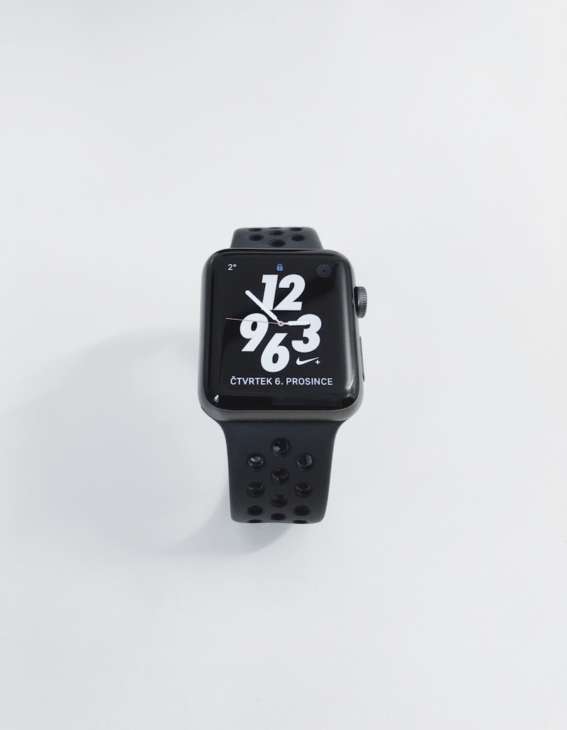 Smart Fitness Watch Pro