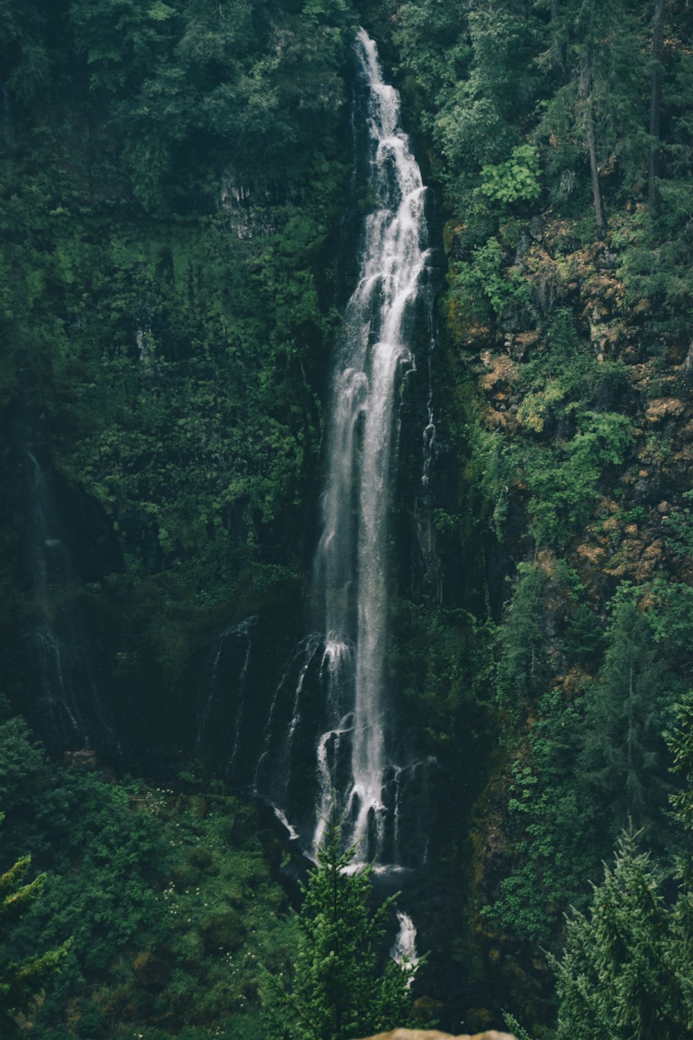 aerial photography of waterfalls during daytime