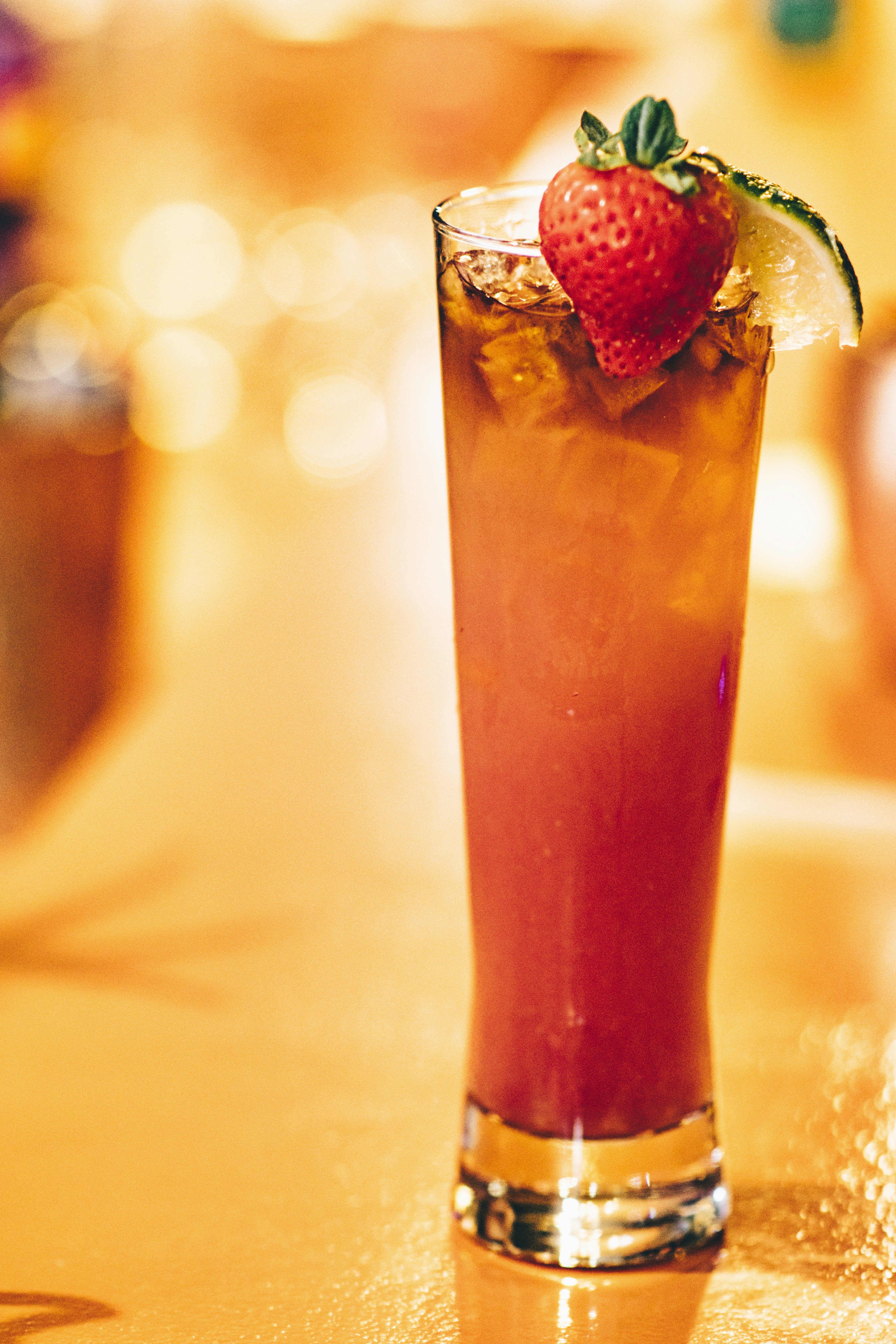 photo-1544145945-f766fea72784