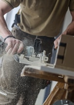 Carpenter cutting plywood