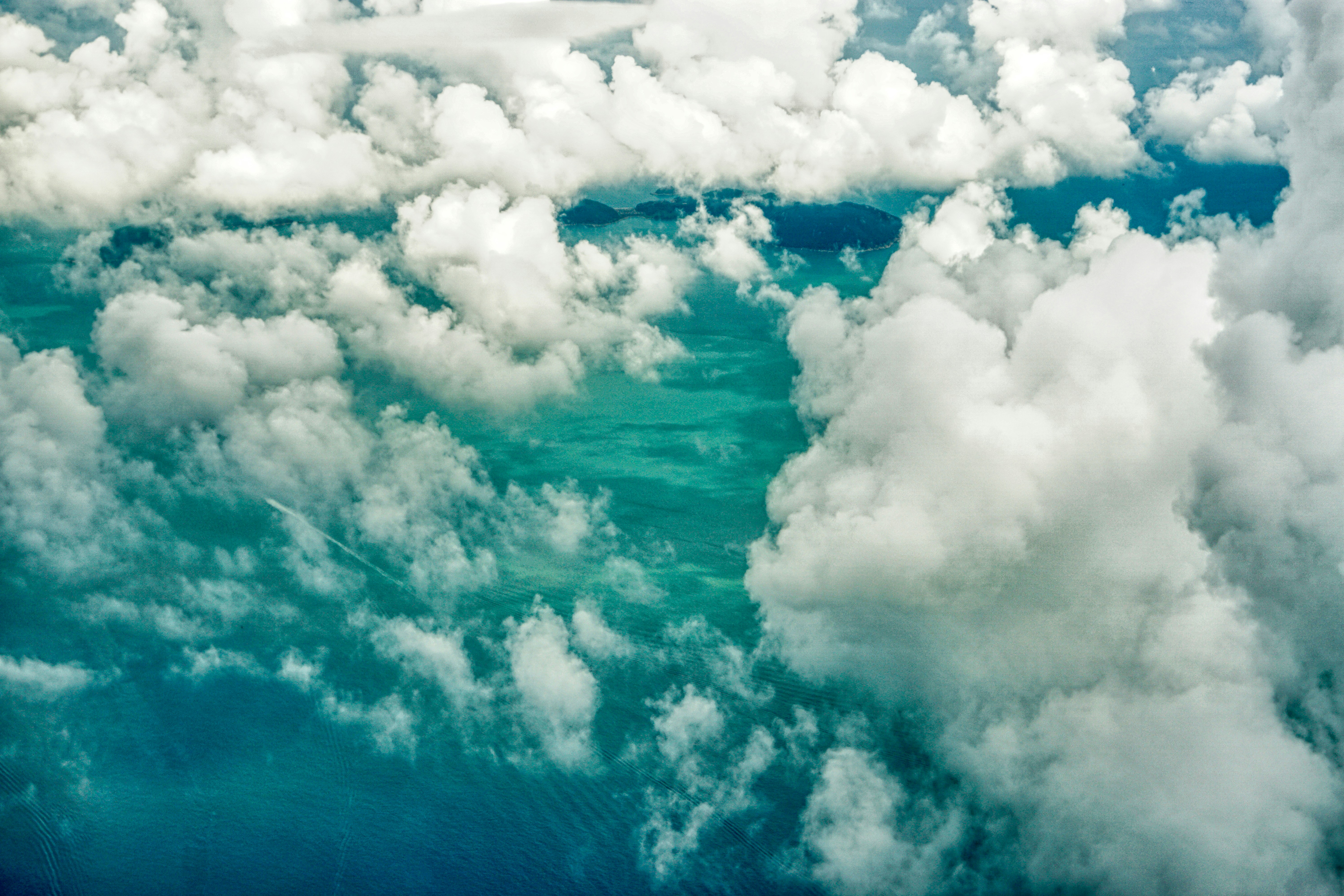 Photo by thomaskinto