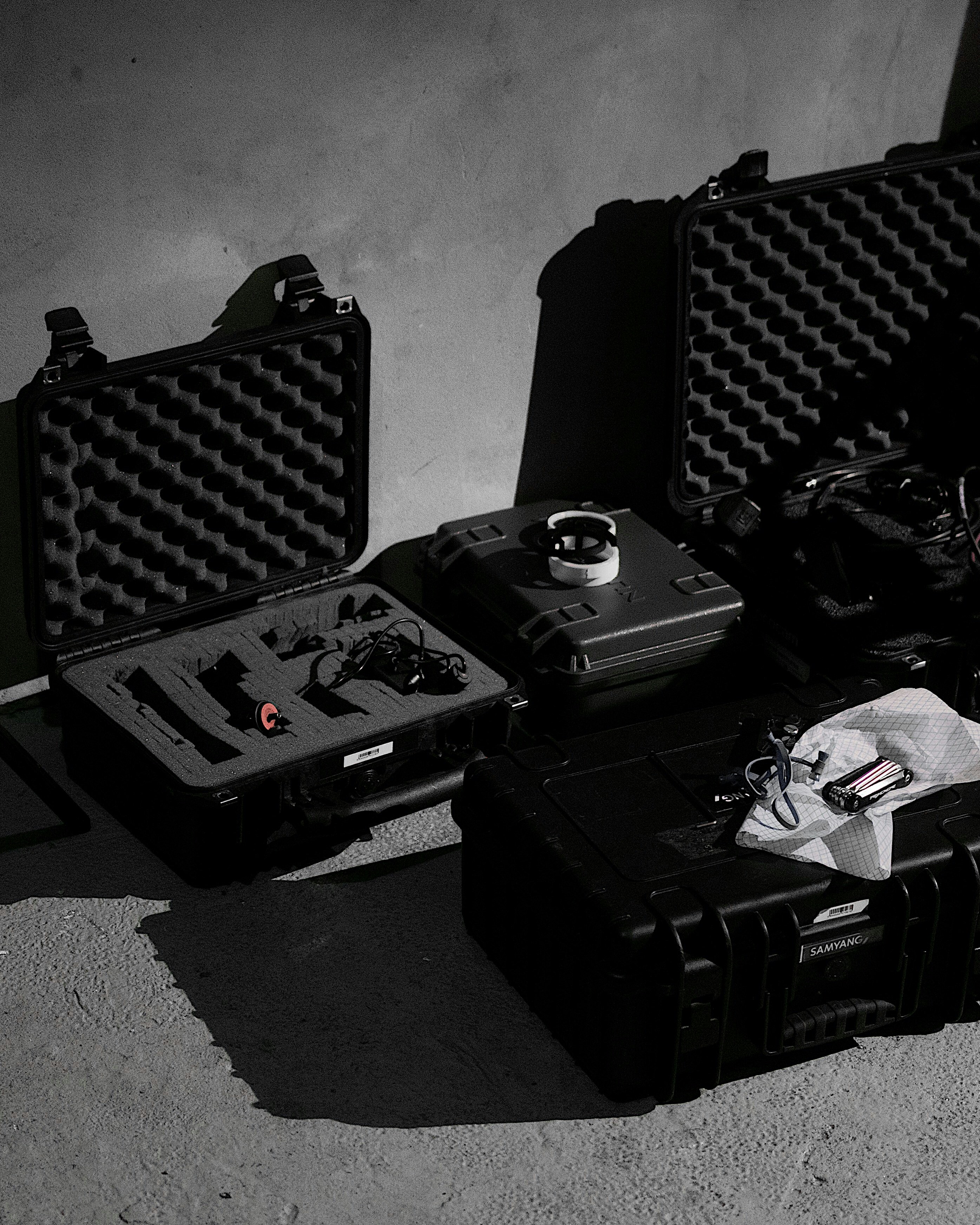 Field Review: Best Luggage Tech for Frequent Flyers in 2026 — Tradeoffs, Battery Rules, and Airline Acceptance