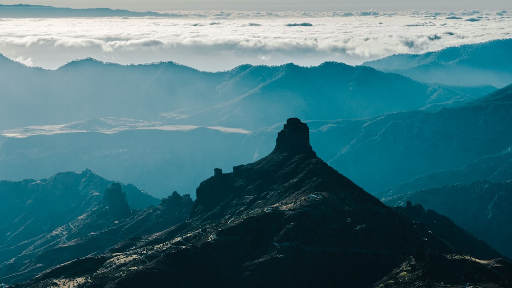 Vue aérienne de la montagne